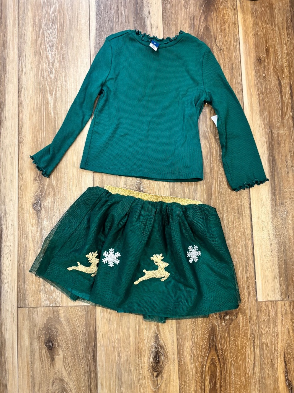 Girl's Old Navy Christmas Outfit Size 3T